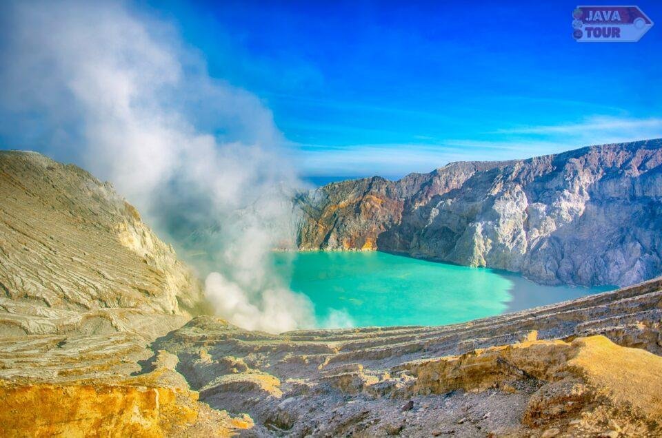 Ijen Crater: Indonesia Greatest Sulfur Mine